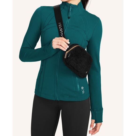 LULULEMON x peloton 
Everywhere Belt Bag Fleece - Picture 5 of 6